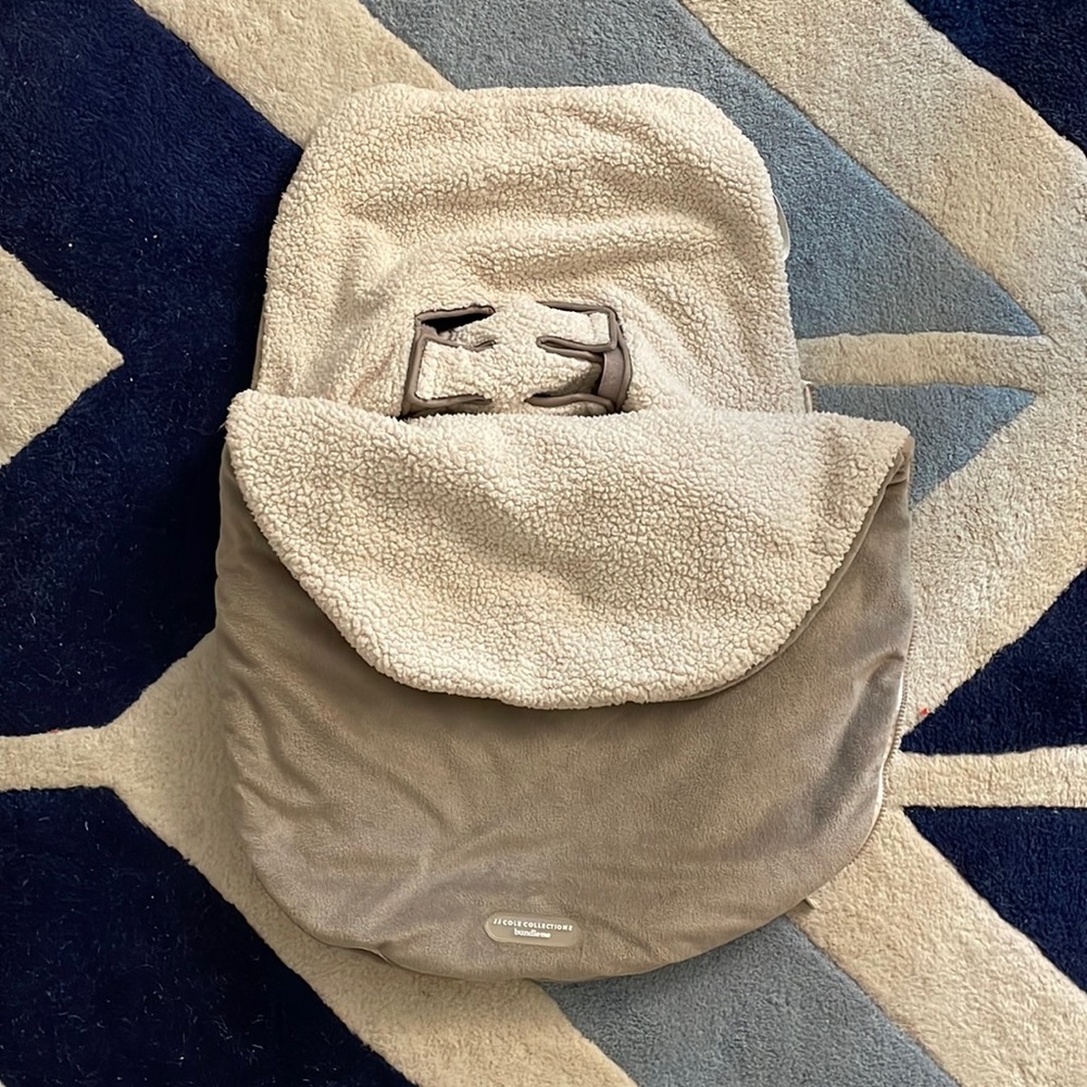 JJ Cole BundleMe in Taupe